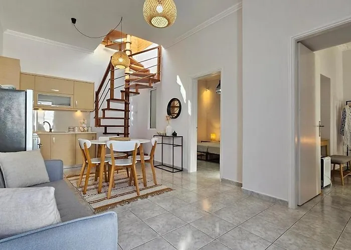 View Nest Plaka (Milos)