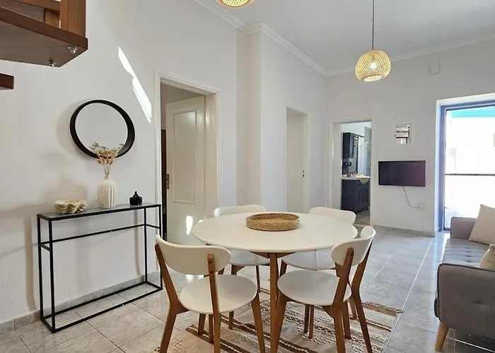 View Nest Apartment Plaka (Milos)